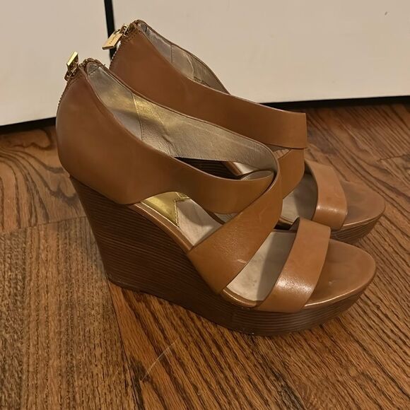 Michael Michael Kors Leather Platform Wedge Sandal Size 8 - Picture 1 of 6